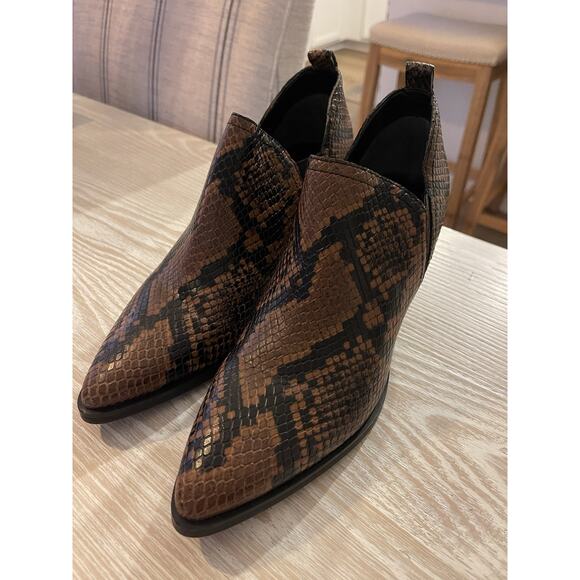 Marc Fisher Dalaran2 Womens Sz 7.5 Brown Leather Textile Snake Skin Bootie Boot - Picture 2 of 7